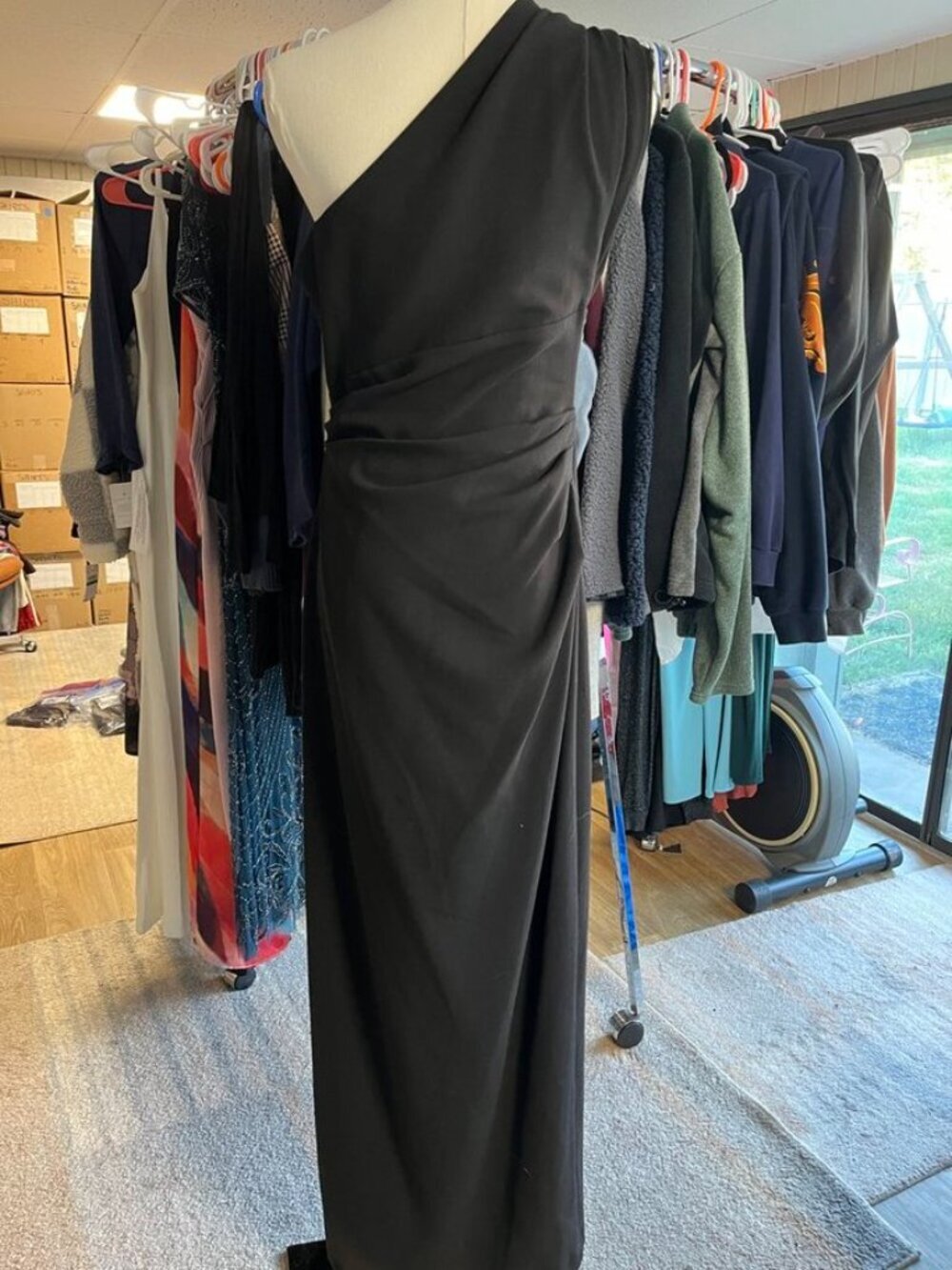 Vince Camuto Draped One-Shoulder Crepe Gown Black Size 6 NWT - Picture 5 of 13